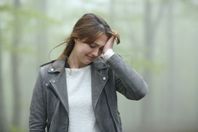 年轻的心在哭泣英文_哭泣英文_让女人哭泣