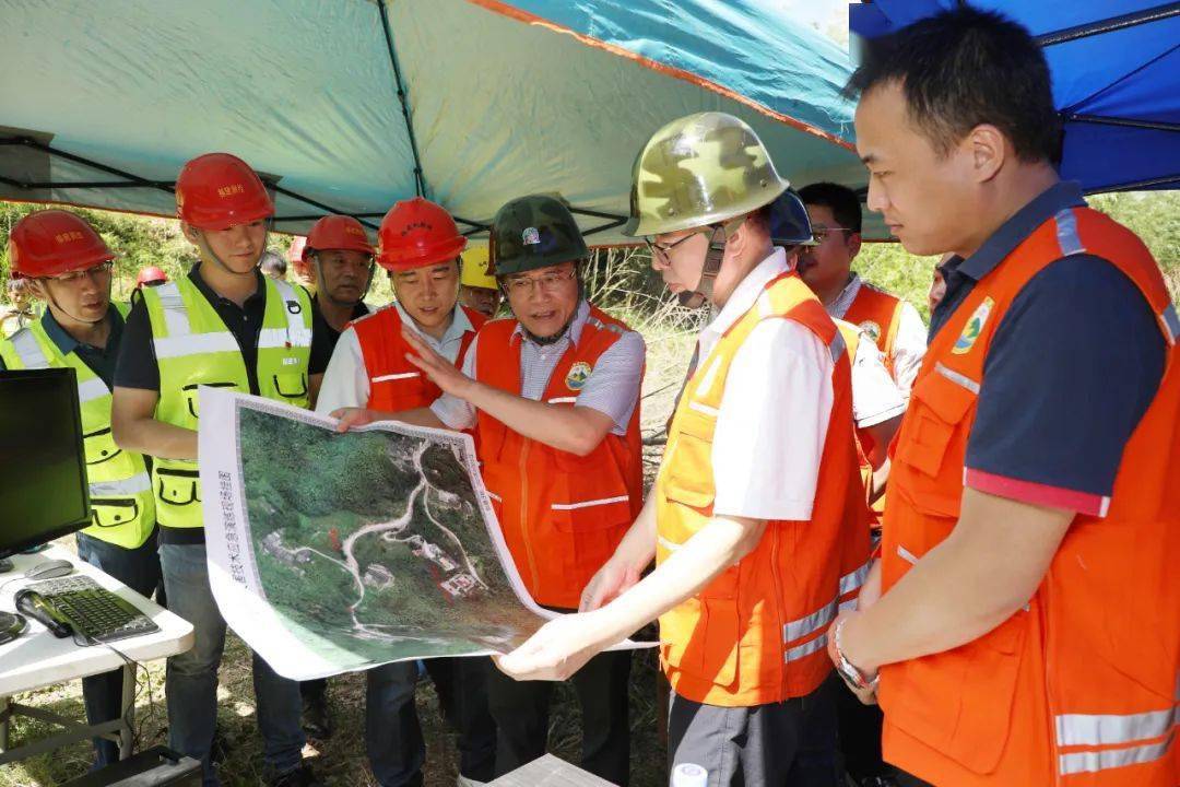 滑坡泥石流等地质防灾害工作明白卡_汶川地震地质与滑坡灾害概论_地质灾害