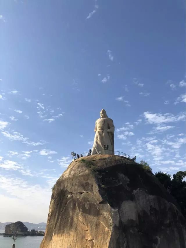 去卢森堡旅游必看景点_去韶山旅游有几个景点_厦门旅游必去十大景点