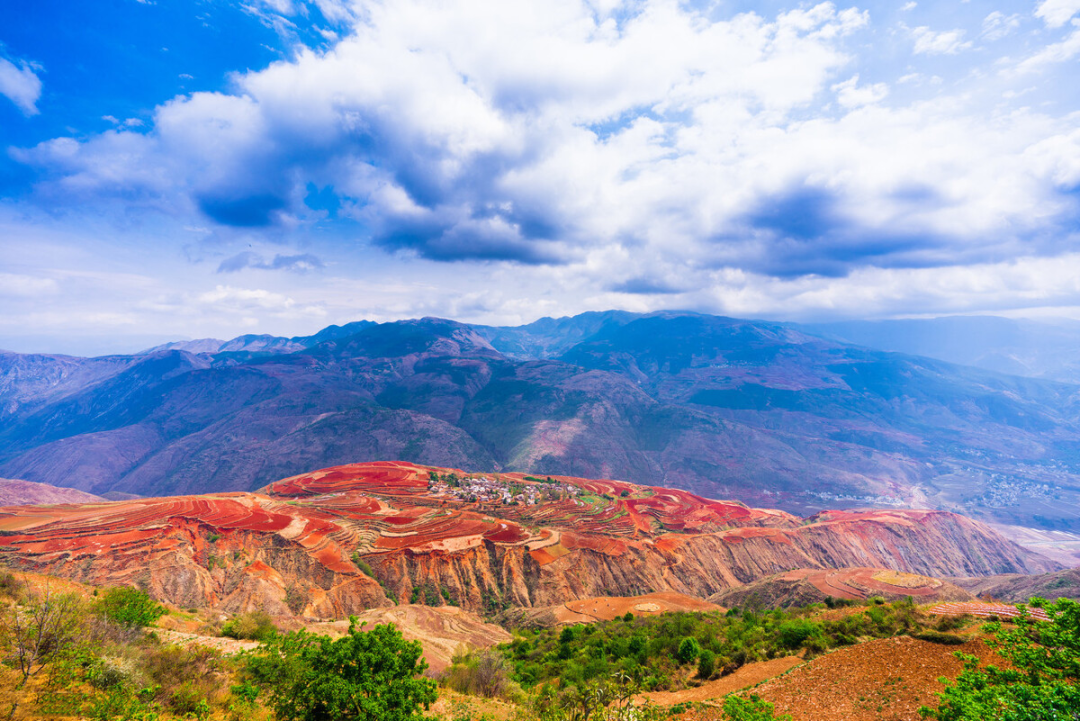 去韶山旅游有几个景点_云南旅游必去的景点_去南宁旅游一般都是那些景点