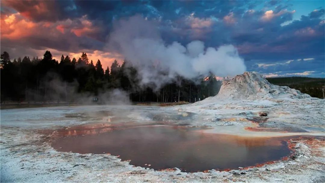 冒纳罗亚火山神话_皮纳图博火山_科西圭纳火山