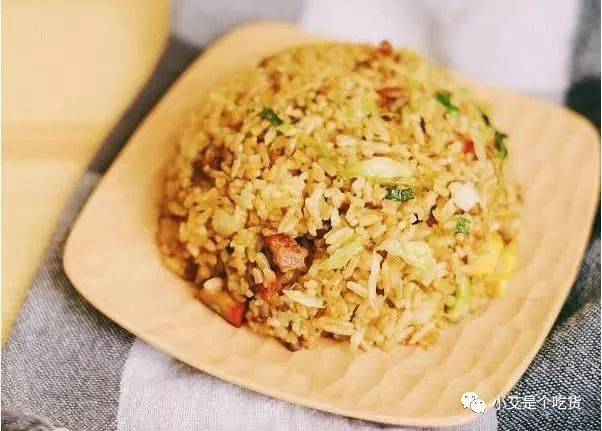 鹅蛋做炒饭孕妇吃_火腿炒饭不加蛋_第一次做蛋炒饭