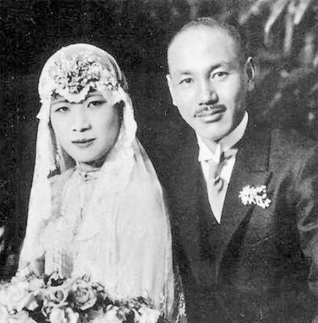 蒋介石的老婆宋美龄 打一古代名字_蒋介石老婆有几个_蒋介石老婆