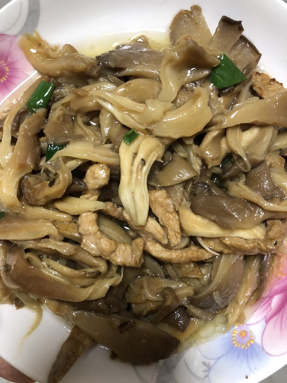 炒莴笋叶 油麦菜叶_豆豉鲮鱼炒油麦_油麦菜