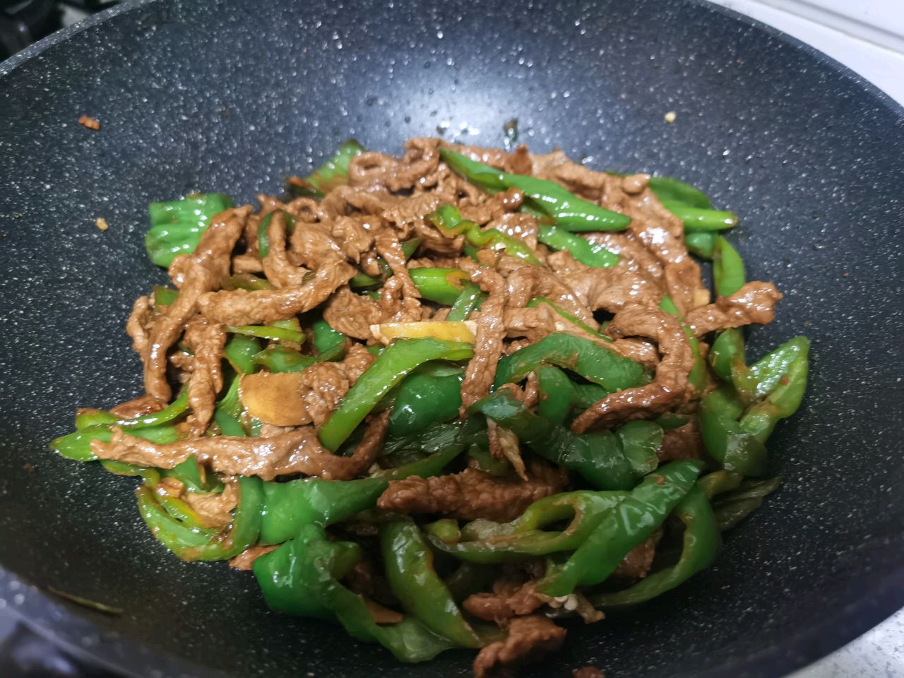 牛肉饺子馅配什么蔬菜_牛肉香菜馅饺子的做法_牛肉胡萝卜馅饺子