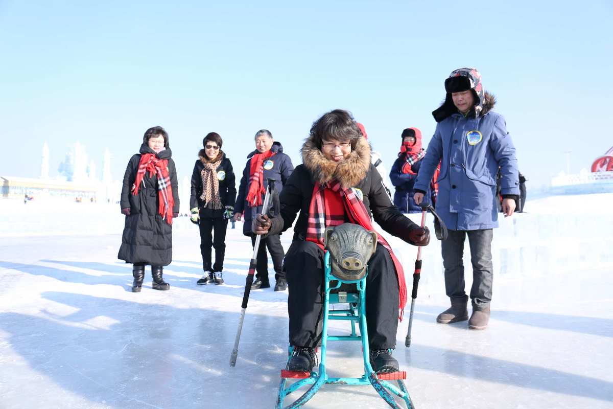 冰雪奇缘冰雪女王图片_冰雪打金一天200_冰雪十一天