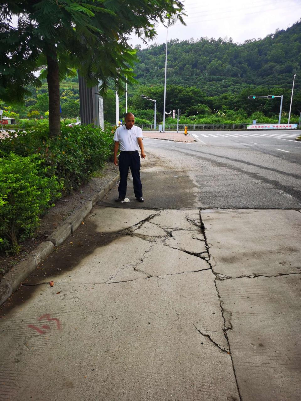 道路等级城市主干路辅路_城市道路等级_道路等级城市快速路