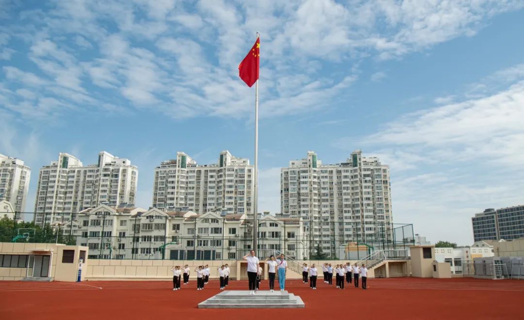 青岛实验初级中学教育集团_青岛实验初级中学官网电脑排位_青岛第二实验初级中学