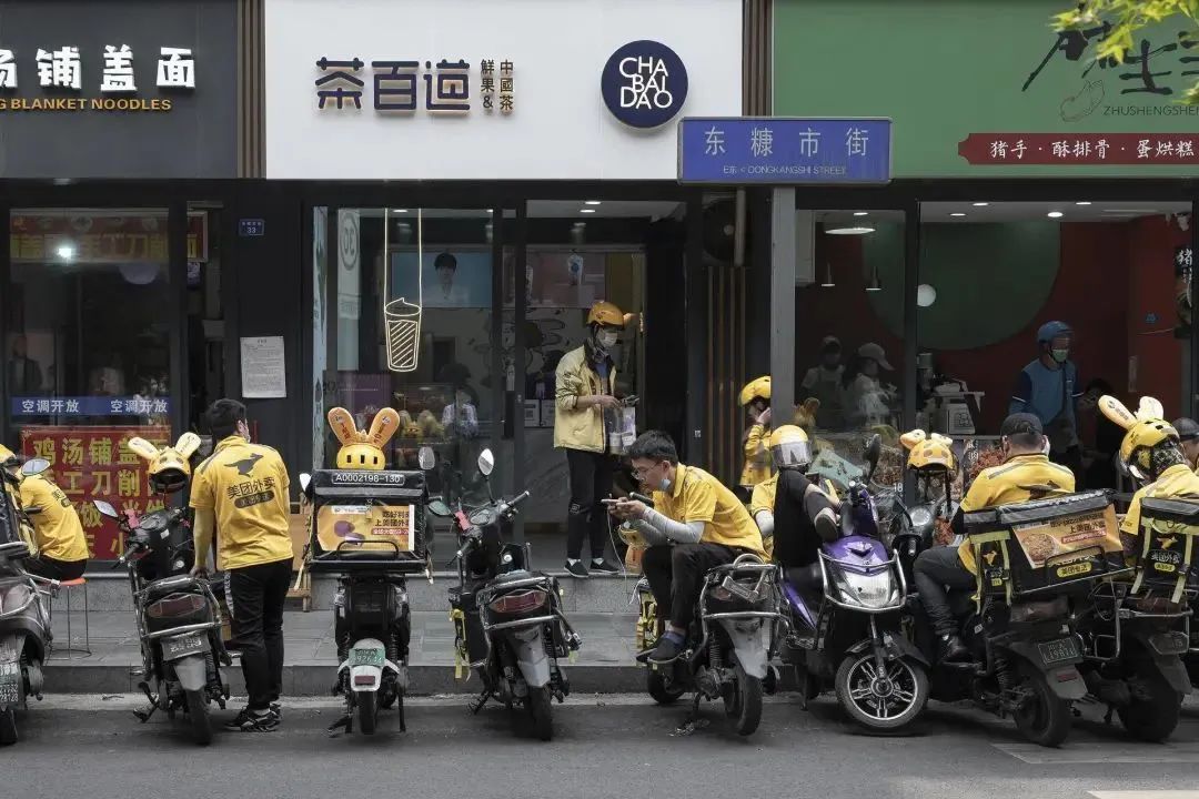 奶茶杯厂_奶茶茶杯加盟店大约多少钱_大茶杯奶茶店加盟