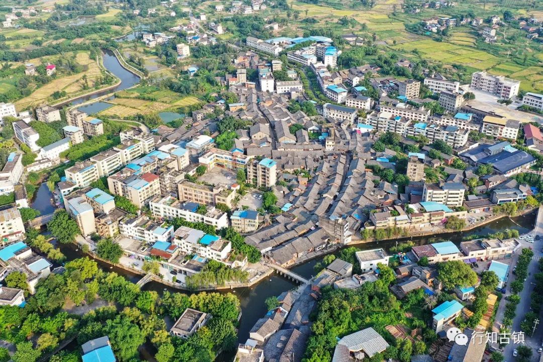 盐街道中学怎么样_盐街道小学东湖校区_盐道街