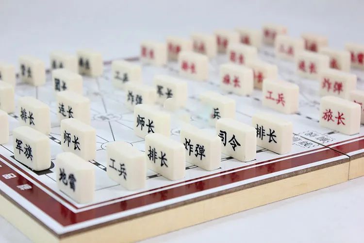 暗棋版军旗_军旗暗棋怎么算赢_军旗暗棋的正确玩法