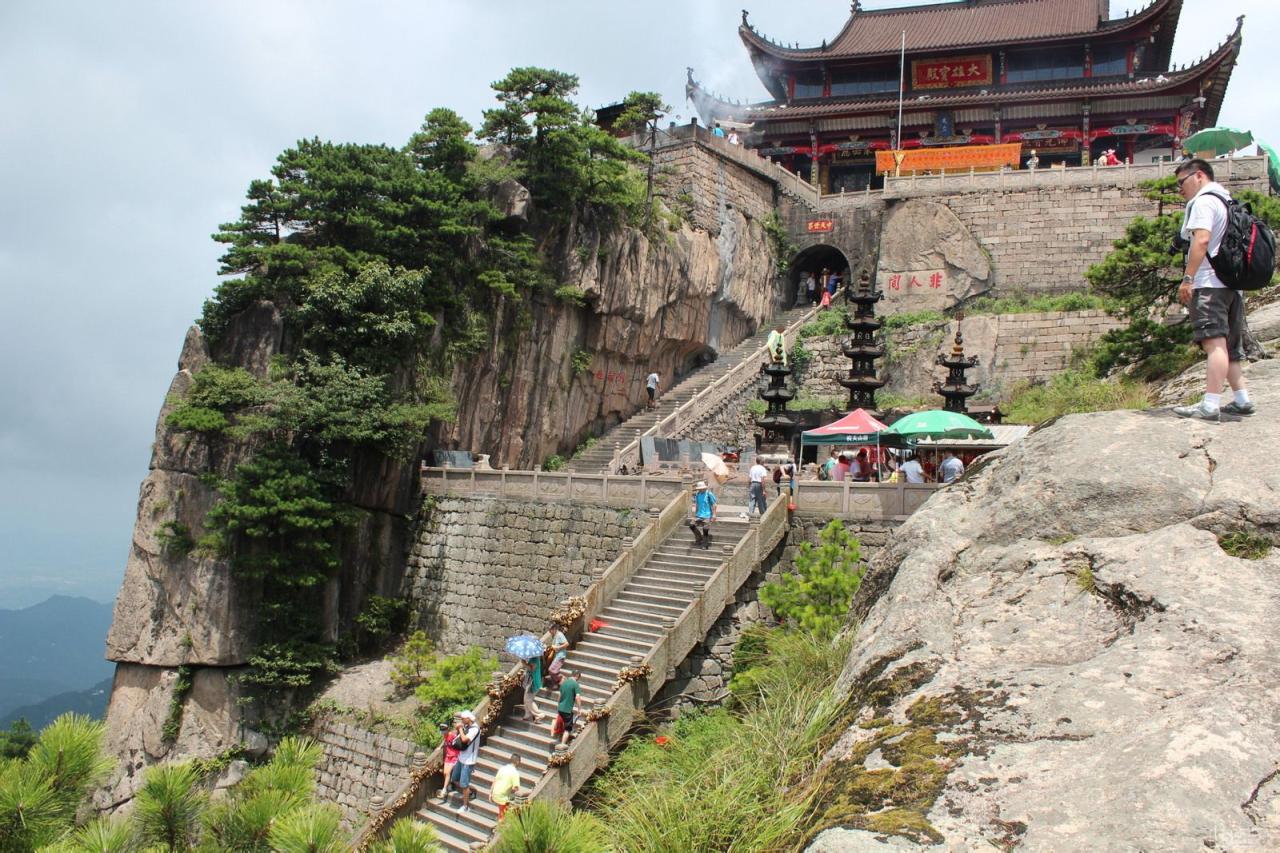 九华山甘露寺_九华山甘露寺求什么最准_九华山甘露寺开放时间