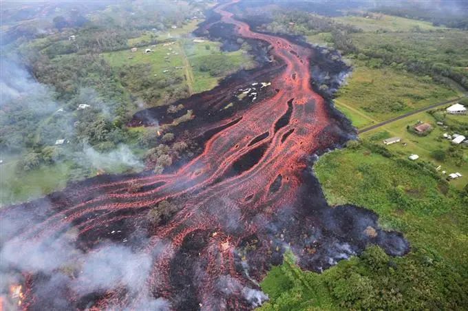 1707富士山火山爆发视频_富士山火山预计爆发时间_富士山火山即将爆发