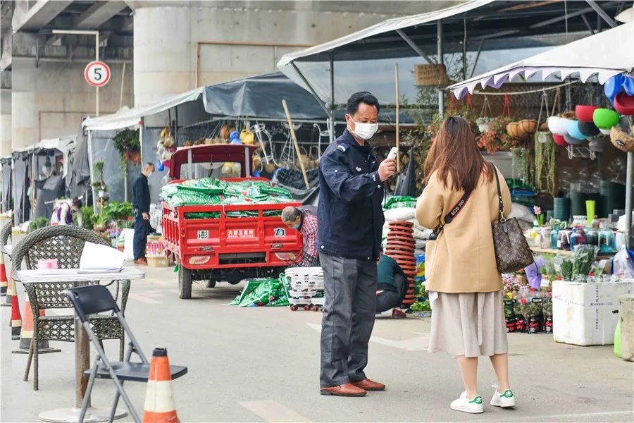 成都花市_成都市花是什么花_成都市花卉市场批发在哪里