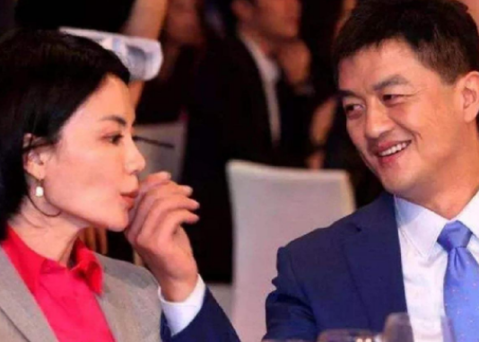 李亚鹏妻子_演员李亚鹏现任妻子_李亚鹏现任妻子是谁