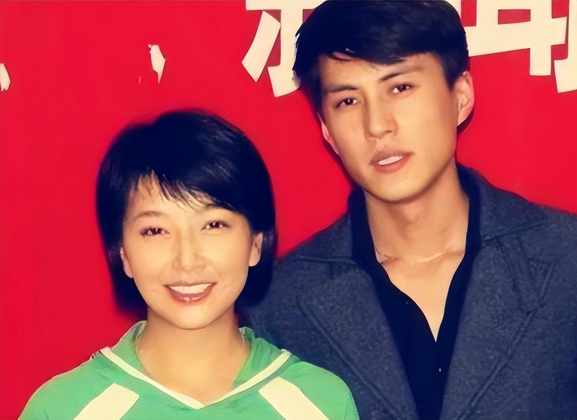 靳东她老婆_靳东老婆演的电影_靳东的老婆