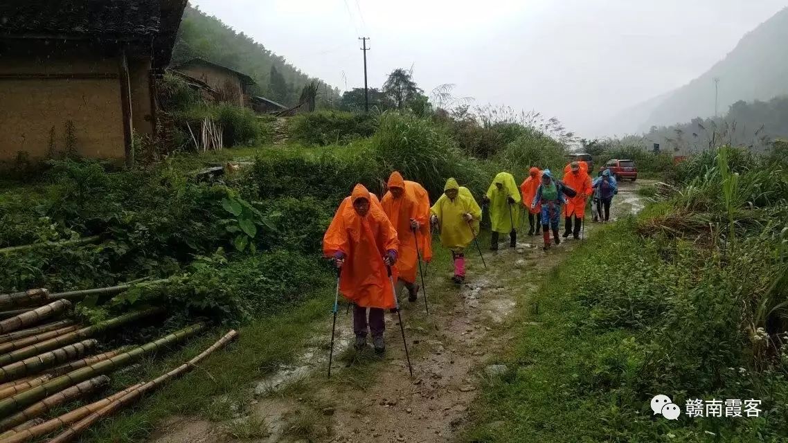 齐云山在哪_齐云山风景名胜区_齐云山南酸枣糕