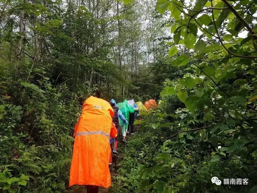 齐云山风景名胜区_齐云山在哪_齐云山南酸枣糕