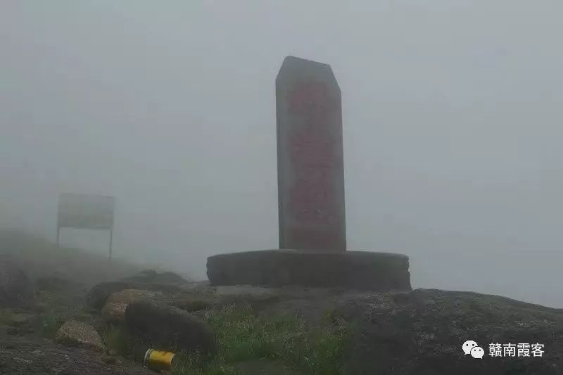 齐云山风景名胜区_齐云山南酸枣糕_齐云山在哪