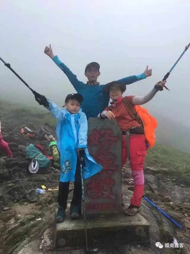 齐云山风景名胜区_齐云山南酸枣糕_齐云山在哪