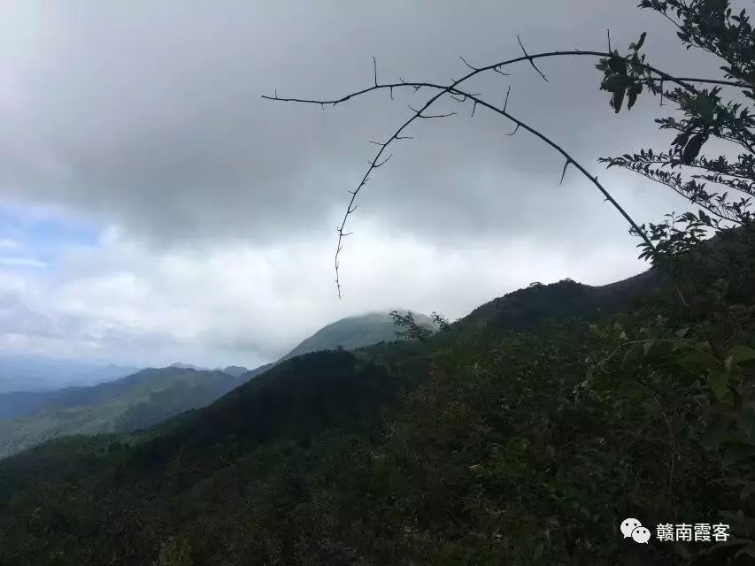 齐云山在哪_齐云山南酸枣糕_齐云山风景名胜区