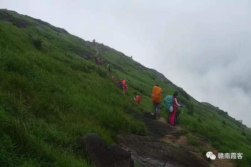 齐云山在哪_齐云山风景名胜区_齐云山南酸枣糕