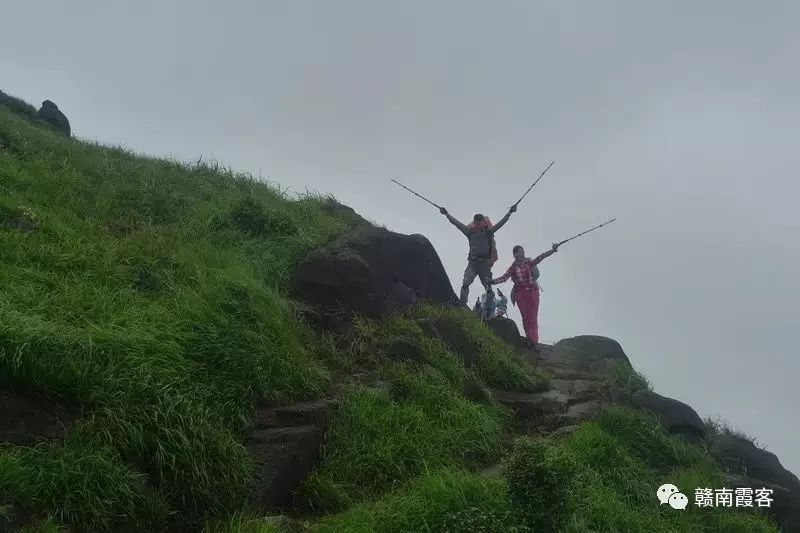 齐云山风景名胜区_齐云山南酸枣糕_齐云山在哪