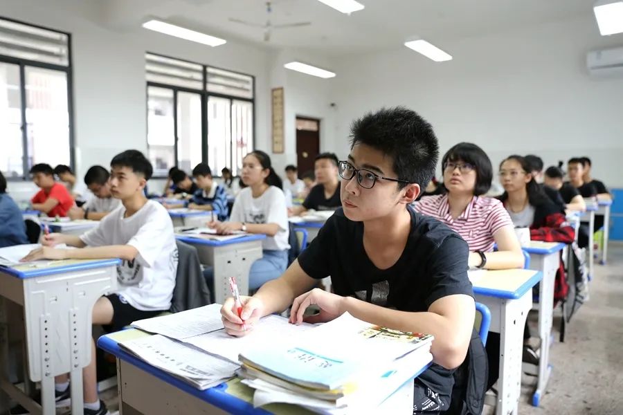 新民中学100周年_新民中学校徽_新民中学